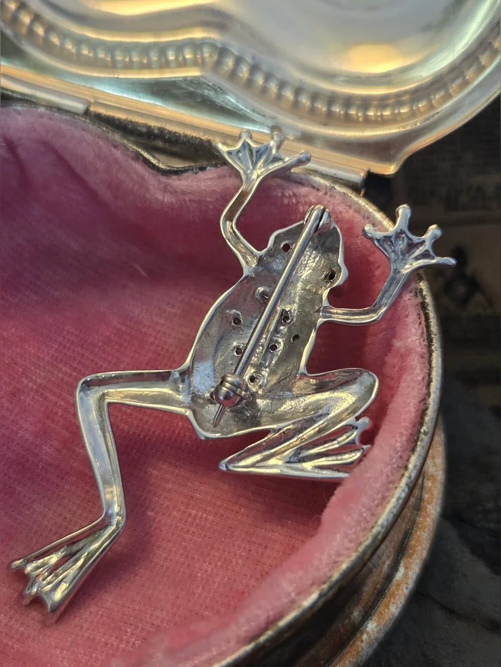 Gorgeous Vintage Krementz Sterling Silver Frog Brooch